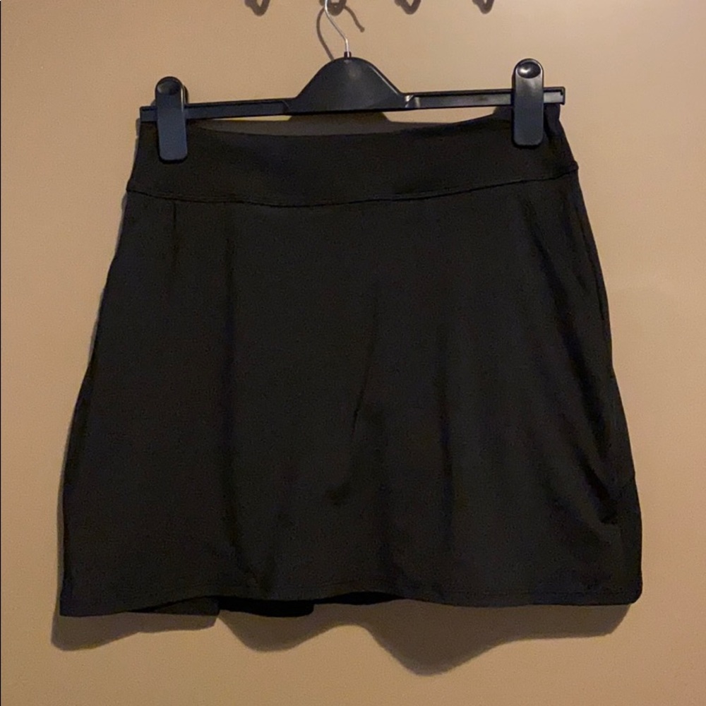 Women’s golf/tennis skirt